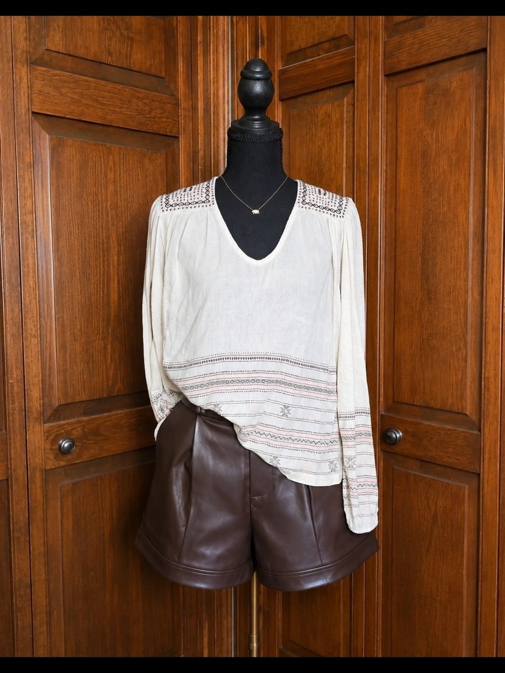 Lucky Brand Cream Boho Embroidered V-Neck Blouse